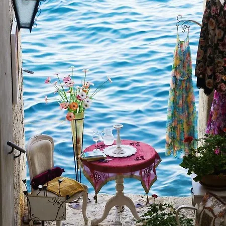 Daire In With Terrace, Air Condition, Wifi, Washing Machine Rovinj
