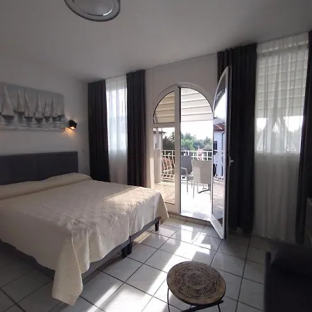 公寓 In With Terrace, Air Condition, Wifi, Washing Machine *