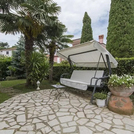 In With Terrace, Air Condition, Wifi, Washing Machine Apartment Rovinj