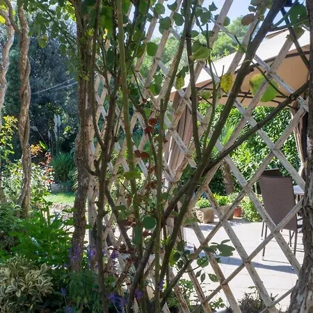 In With Terrace, Air Condition, Wifi, Washing Machine Apartment