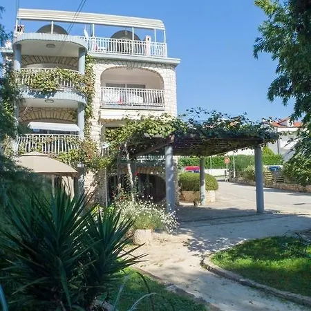 In With Terrace, Air Condition, Wifi, Washing Machine Apartment Rovinj