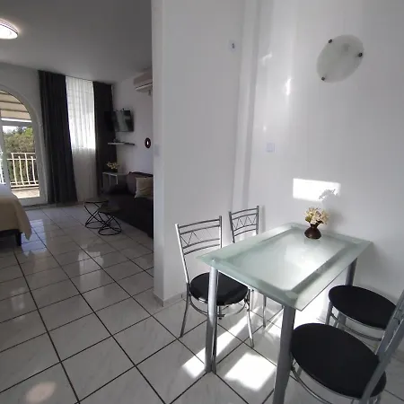 Lejlighed In With Terrace, Air Condition, Wifi, Washing Machine Rovinj